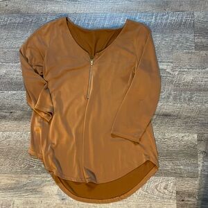 Long sleeve top size small